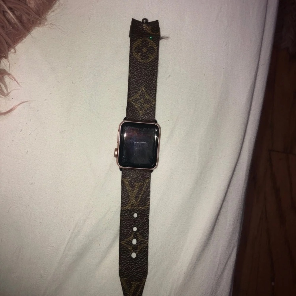 38 mm Louis Vuitton Apple Watch band